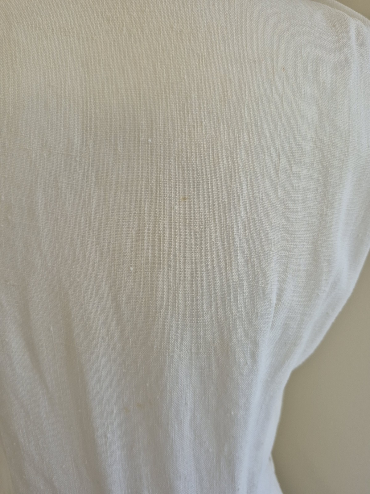 Vintage 40s / 50s White Linen Day Dress – Red Piping Trim & Button-Front – XS/S