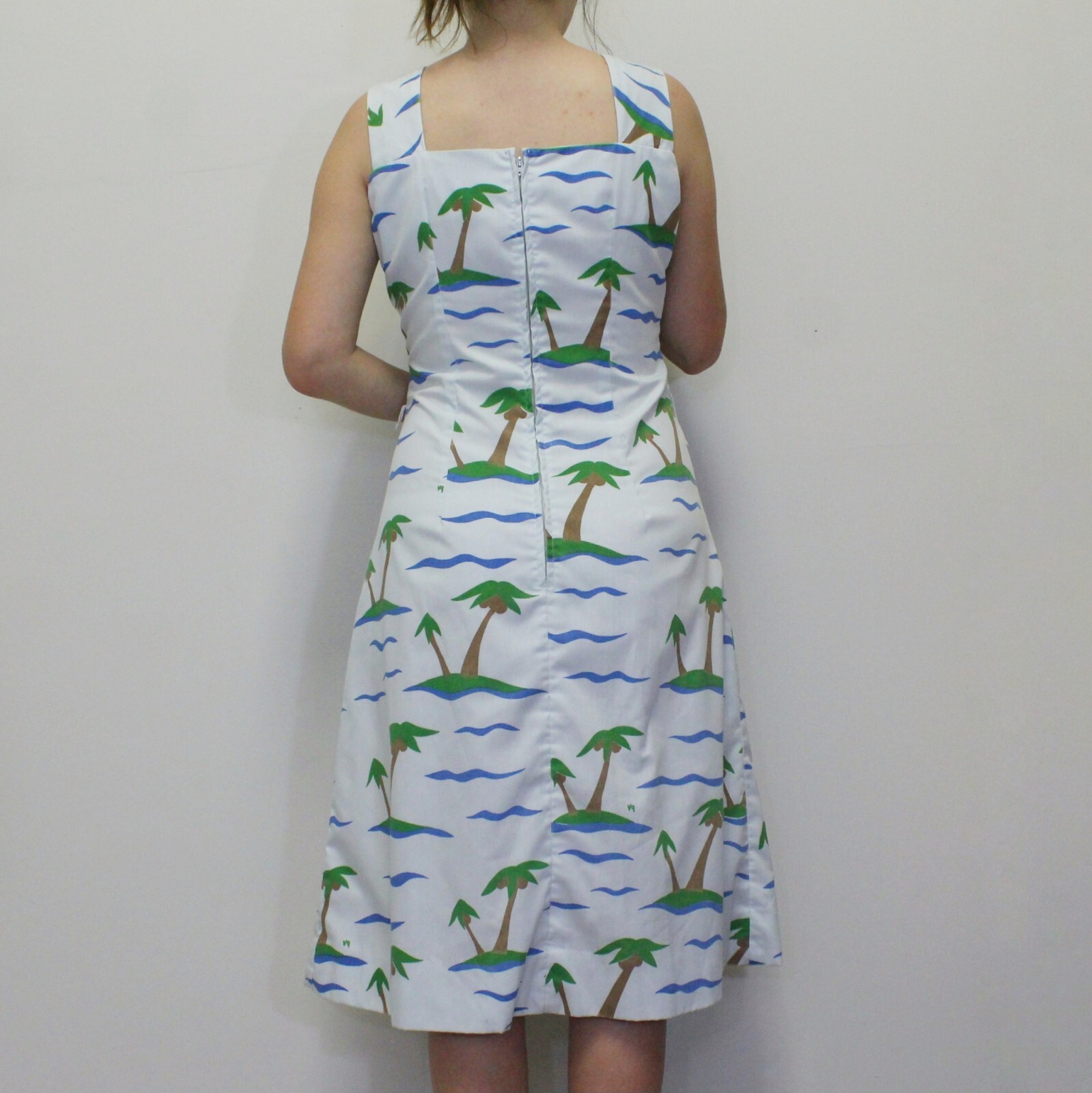 Vintage 70s The Vested Gentress Hand Screen Printed Midi Dress with Tropical Pal