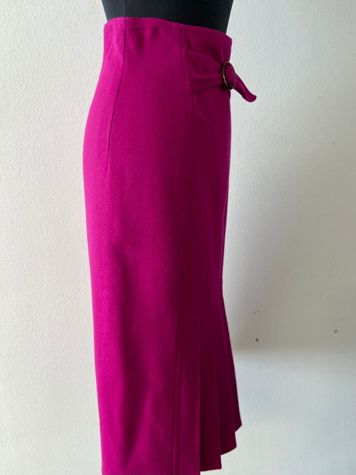 Womens Chic Vintage 90s Pink Wool Skirt | Size S | Unique Statement Piece