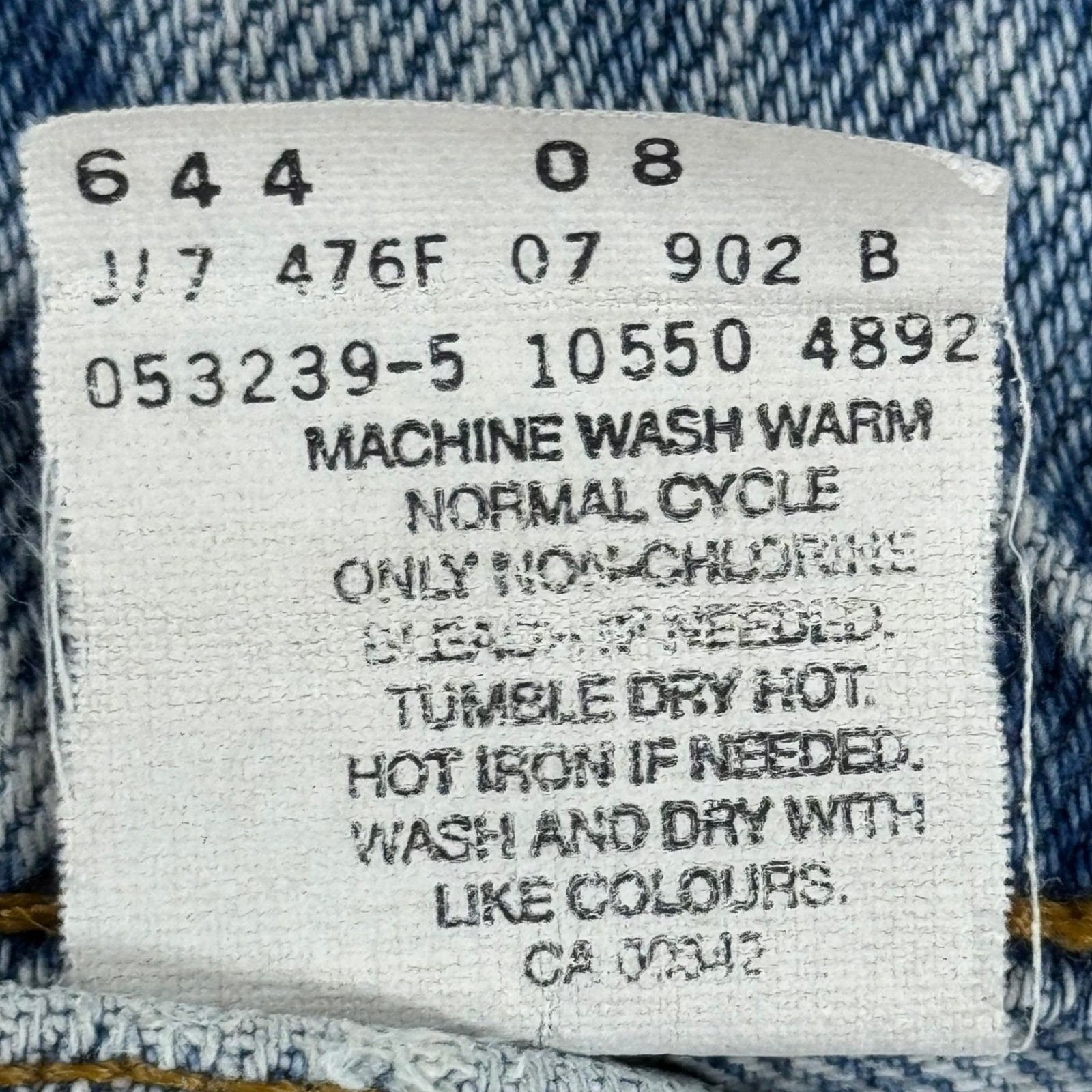 Vintage Levis 550 Relaxed Fit Tapered Leg Jeans Light Wash Denim 15 LNG Canada