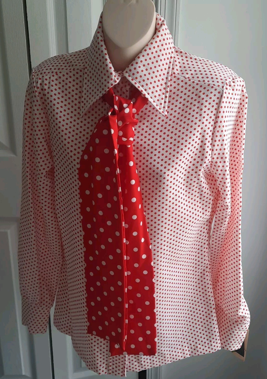 NWT! LADY ARROW SZ 10 Vintage 1970s Red Polka Dot Blouse With Tie Klopman Fabric