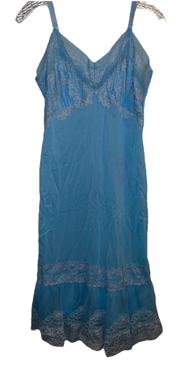 Vintage 1960s MOVIE STAR Blue Nylon Slip Gown W/Blue Lace 34 Nylon Tricot Satin