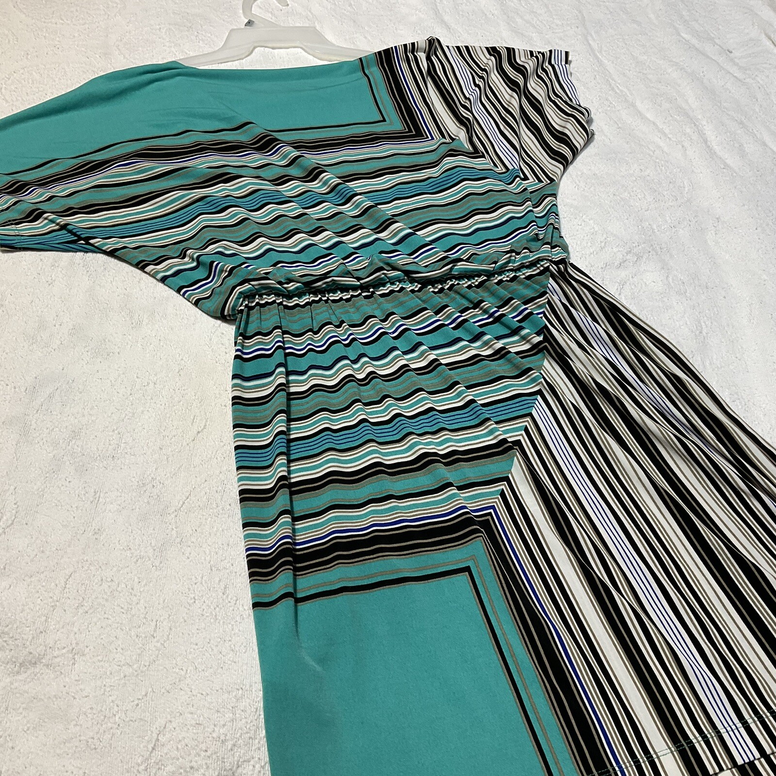 ~ Woman’s Dress Size 10 By London Time ￼Geometric Design ￼