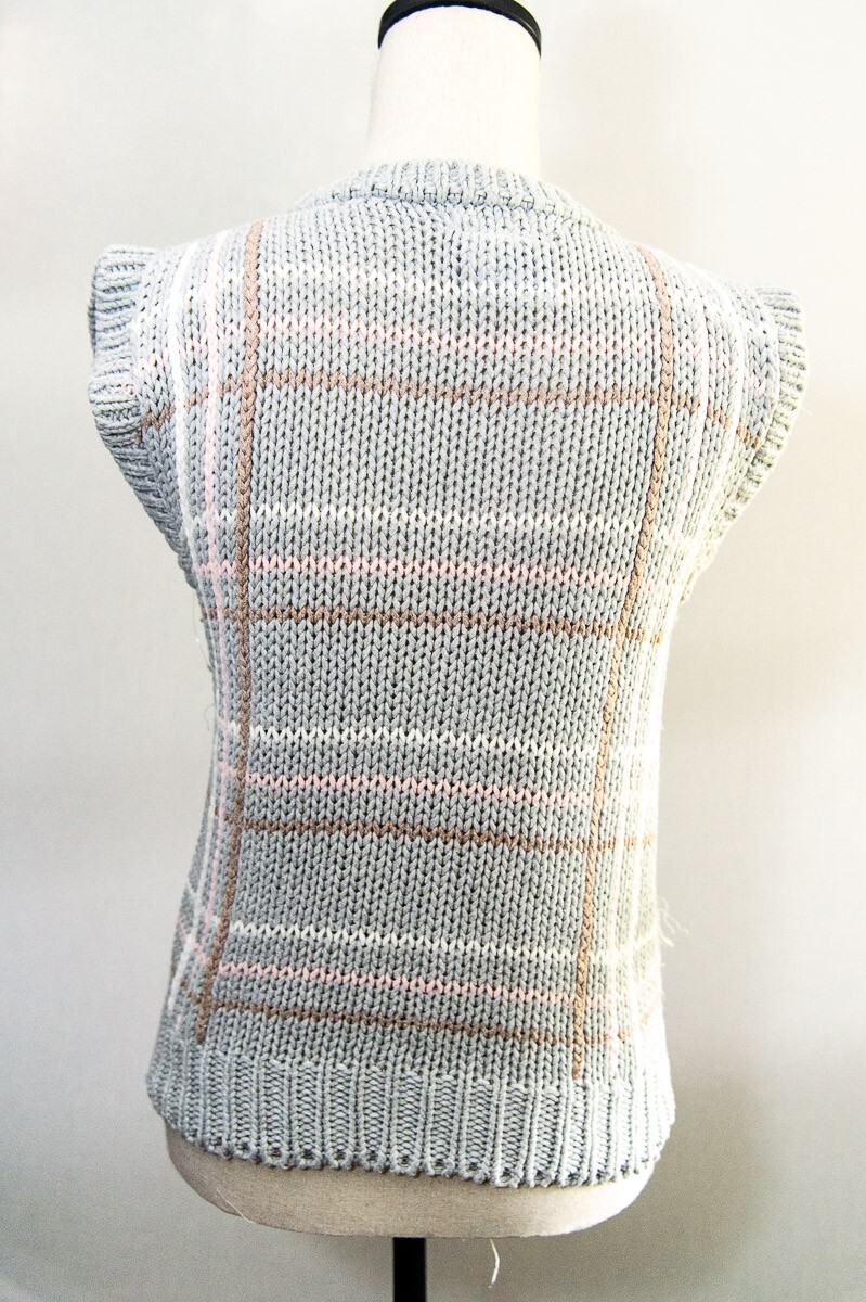 Midnight Blues Sweater M Short Sleeve Knitted by Hand Gray