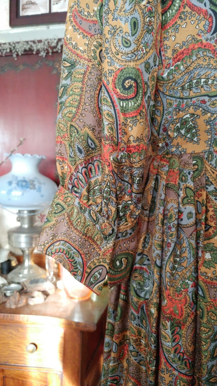 Vintage Handmade Dress 1950s Gold Paisley Print pleated button front calf length