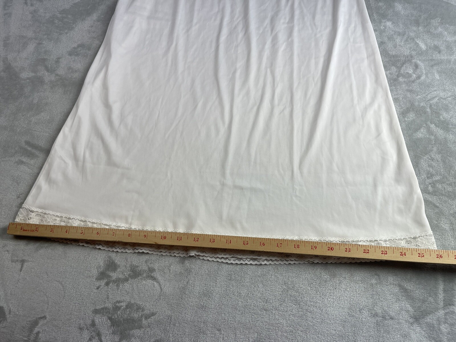 Vanity Fair Ivory Nylon Full-Length Slip Style 10-103 Size 36 24″/42 Lace Trim