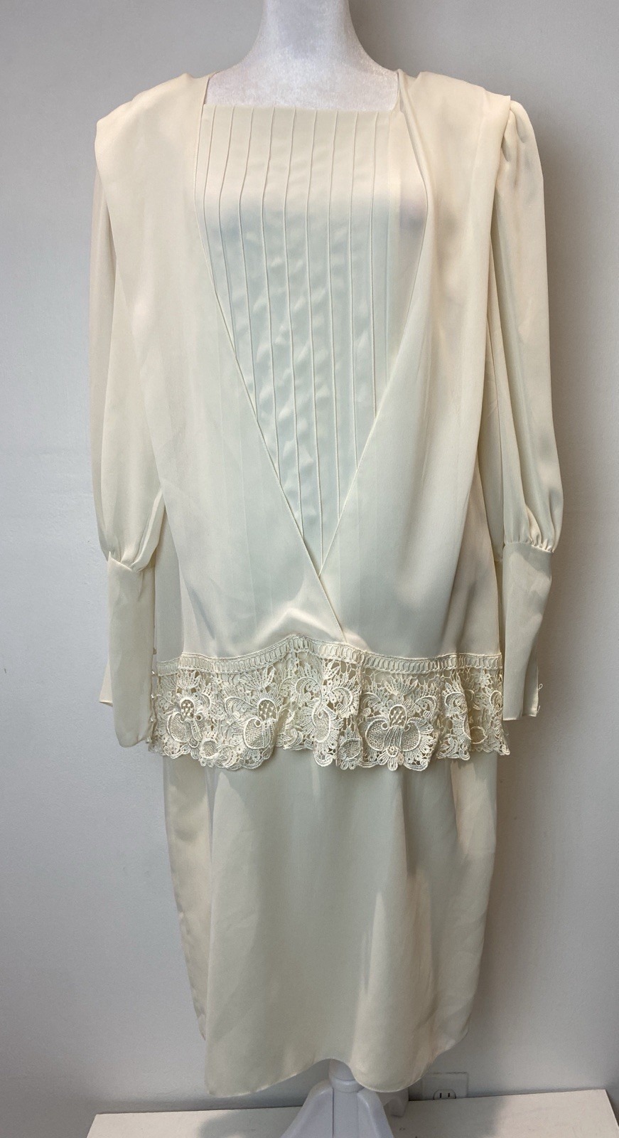 Vintage 80’s Ursula of Switzerland ivory lace chiffon Wedding dress size 16