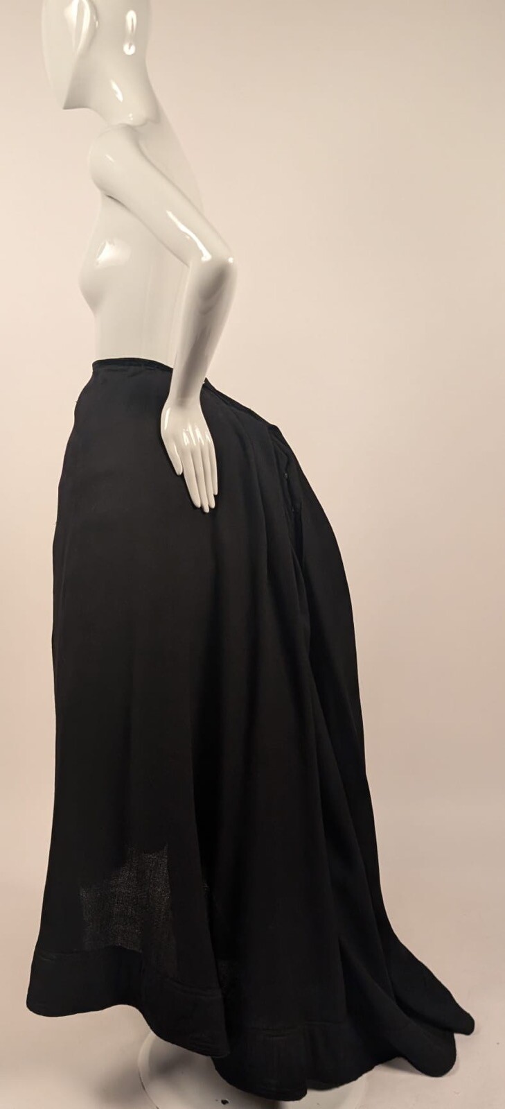 VICTORIAN 1890’S BLACK WOVEN COTTON BLEND SKIRT W TRAIN