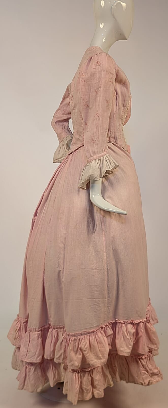 ANTIQUE EDWARDIAN PINK COTTON BUSTLE DRESS IN 18TH CENTURY STYLING