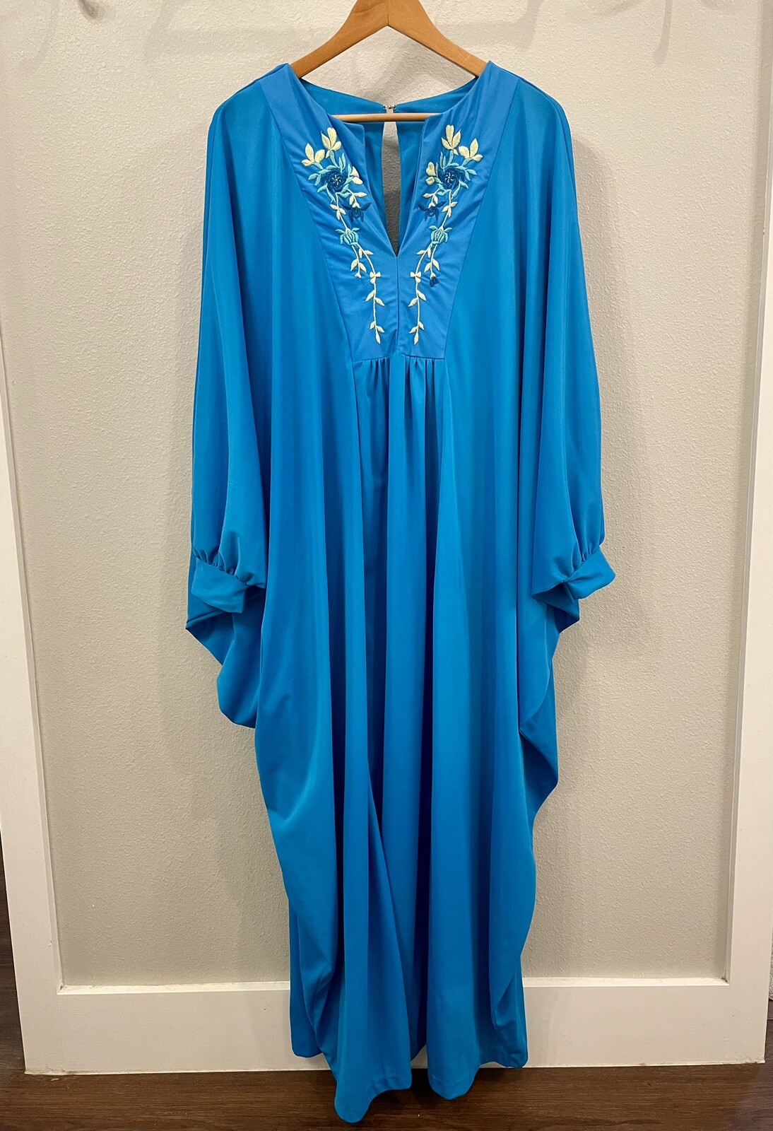 Vtg 60s Butterfield 8 Caftan Kaftan Loungewear Blue Embroidered Hostess Dress