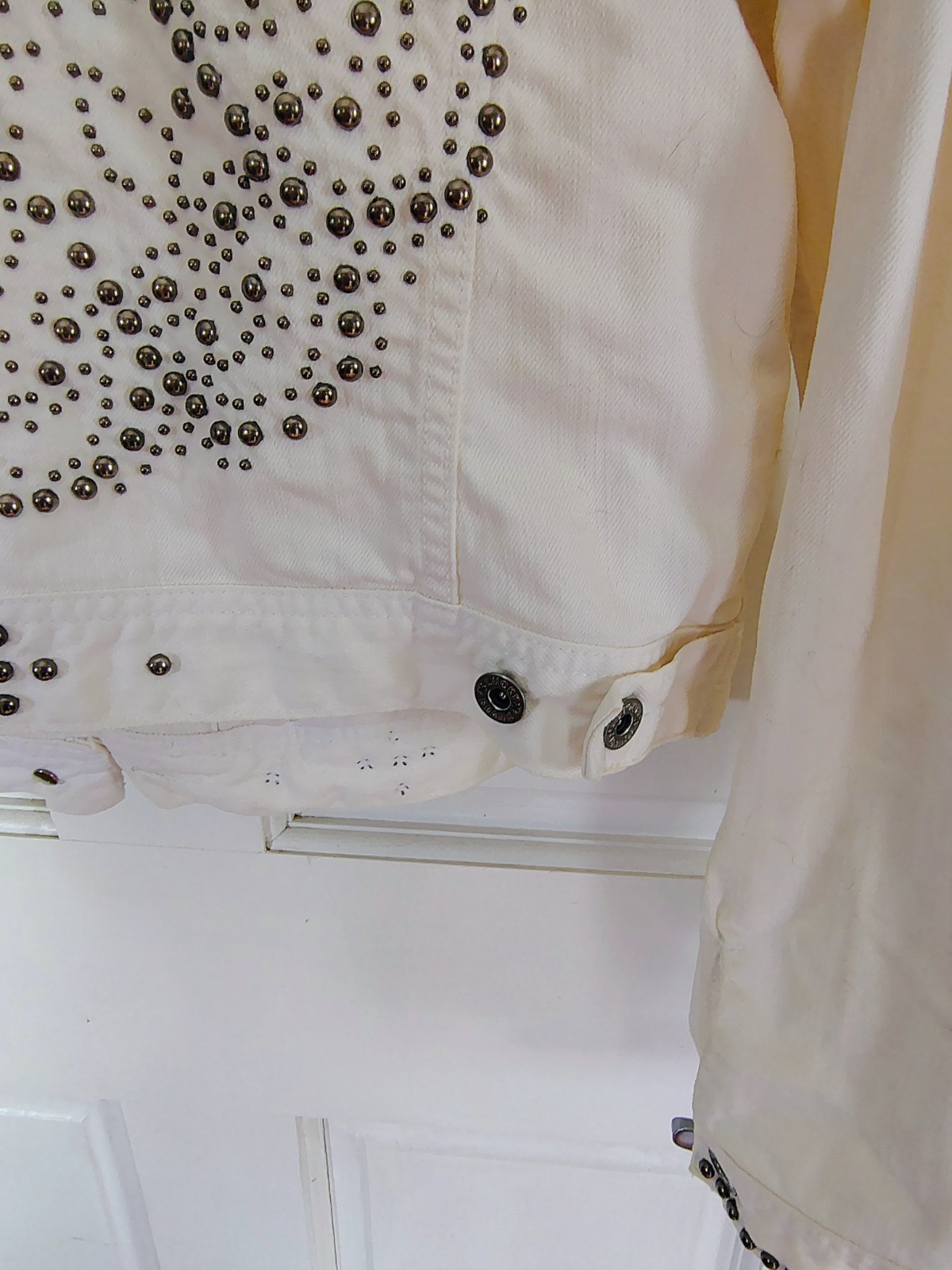 Lucky Brand Studded Denim Jacket XL White Cream Heavy Metal Studs Boho Medallion