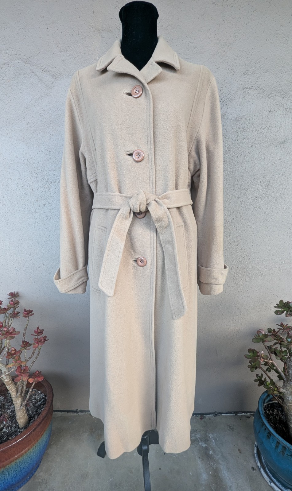 Vintage | Beige Belted Wool Overcoat | Fits Medium to Large
