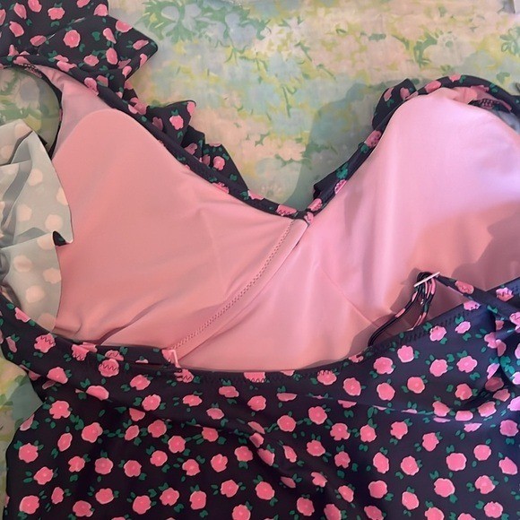 NWT Aerie | Floral Ditsy Print Ruffle One Piece Full Coverage Swimsuit Medium