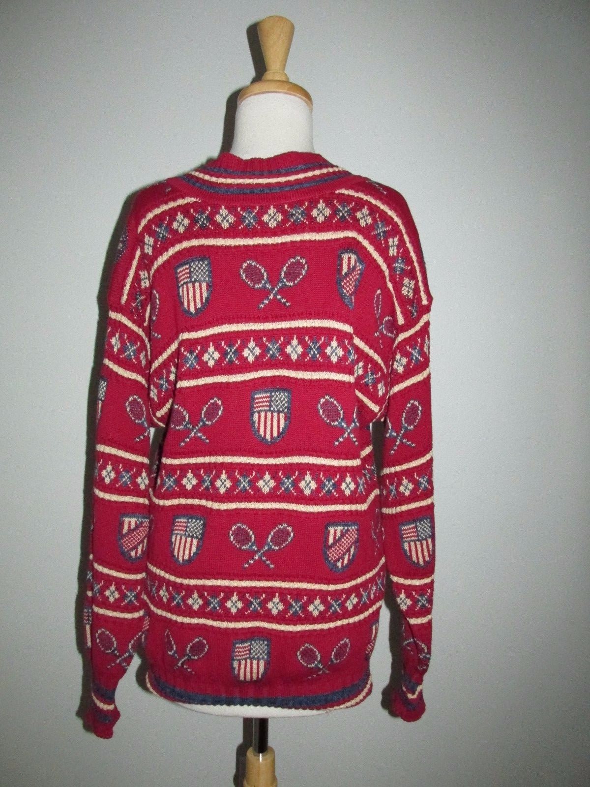 Vtg Tricots St Raphael Country Shop Size M Tennis Racquets Crest V-Neck Sweater