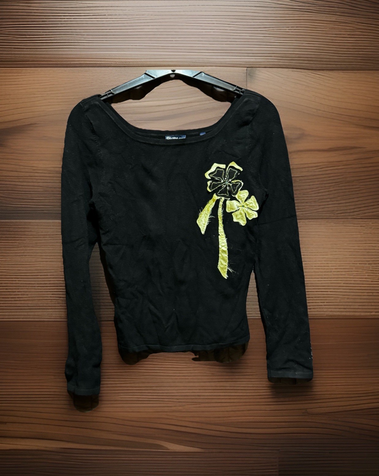 Bisou Jeans Women’s Small Black Off Shoulder Shirt Appliqué Flowers Vtg 1990s