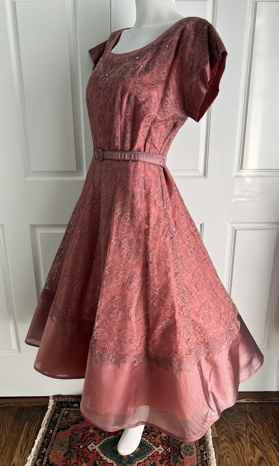 1950’s Mauve Pink Lace Overlay Iridescent Full Flared Tulle Skirt Party Dress M