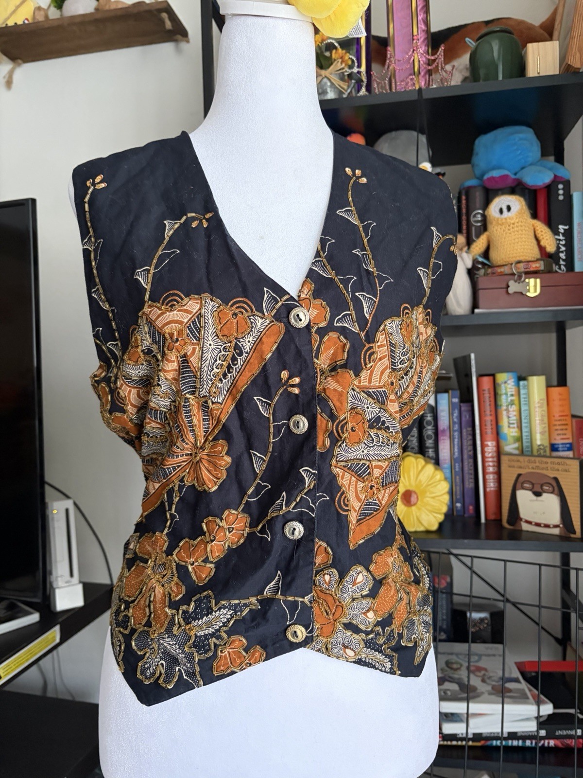 Effeci Vintage Floral Beaded Best Unique Vintage. Navy 100% Cotton Size medium