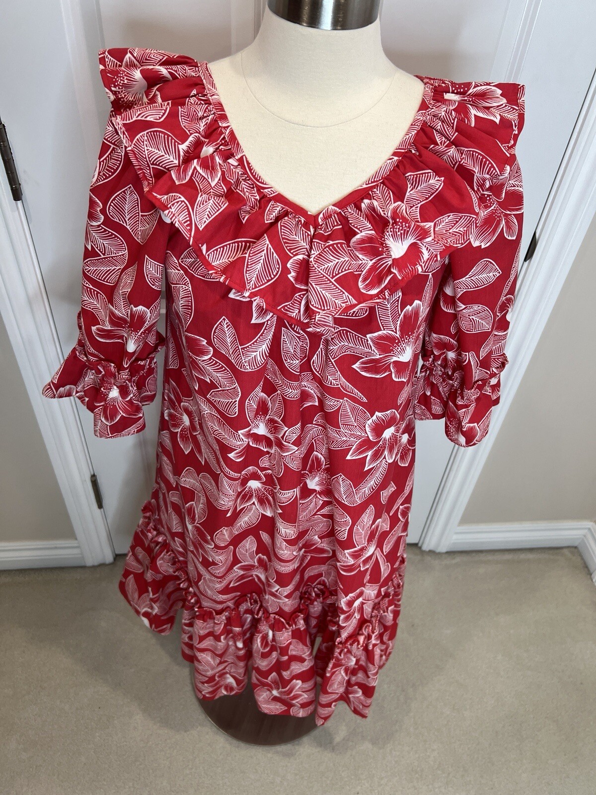 Vintage Pomare’ Dress Floral Hawaiian Bright Red Hibiscus Ruffled Romantic Sz 10