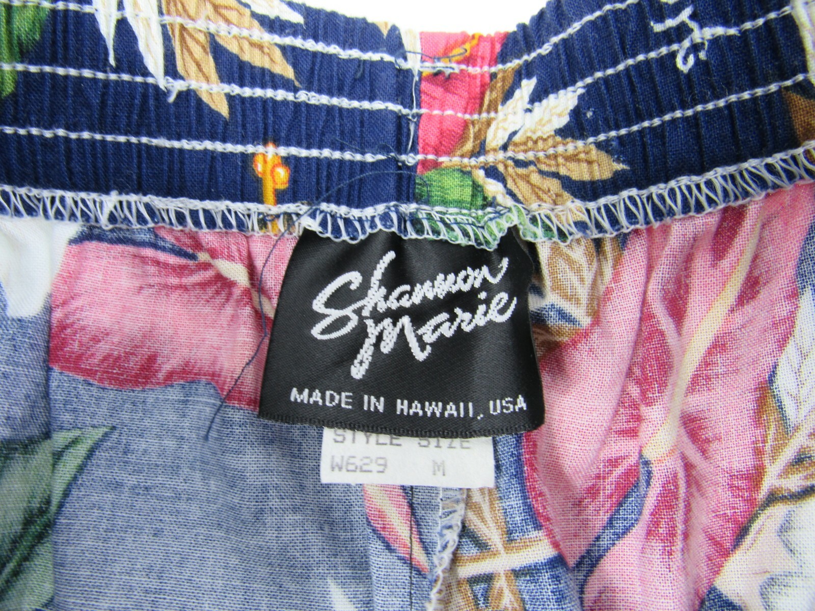 Vtg Shannon Marie Hawaiian Floral Shorts Hibiscus Flowers USA Hawaii High Waist