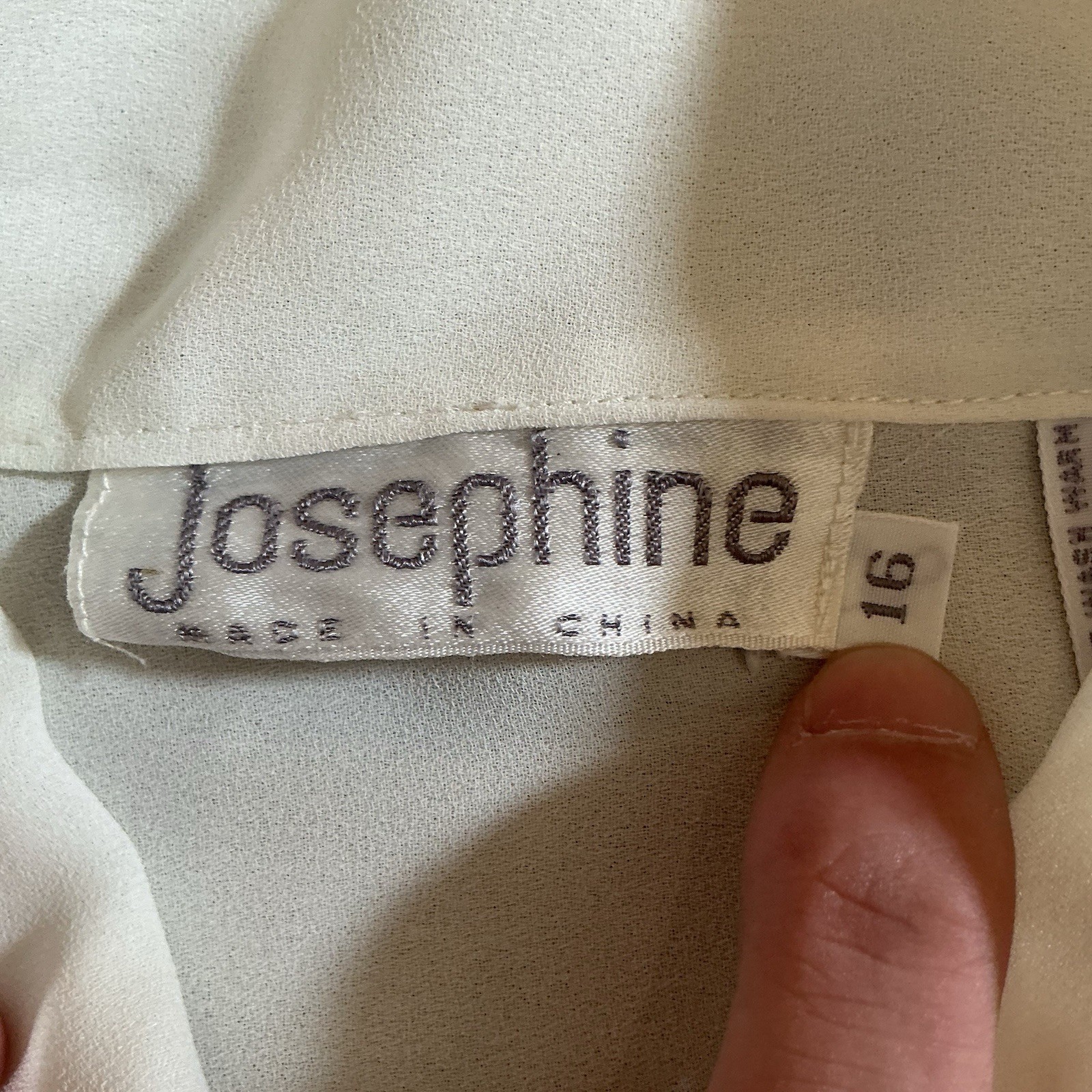 80s VINTAGE Size 16 Josephine White Blouse Mock Neck Pleated Bishop Sleeve 58708