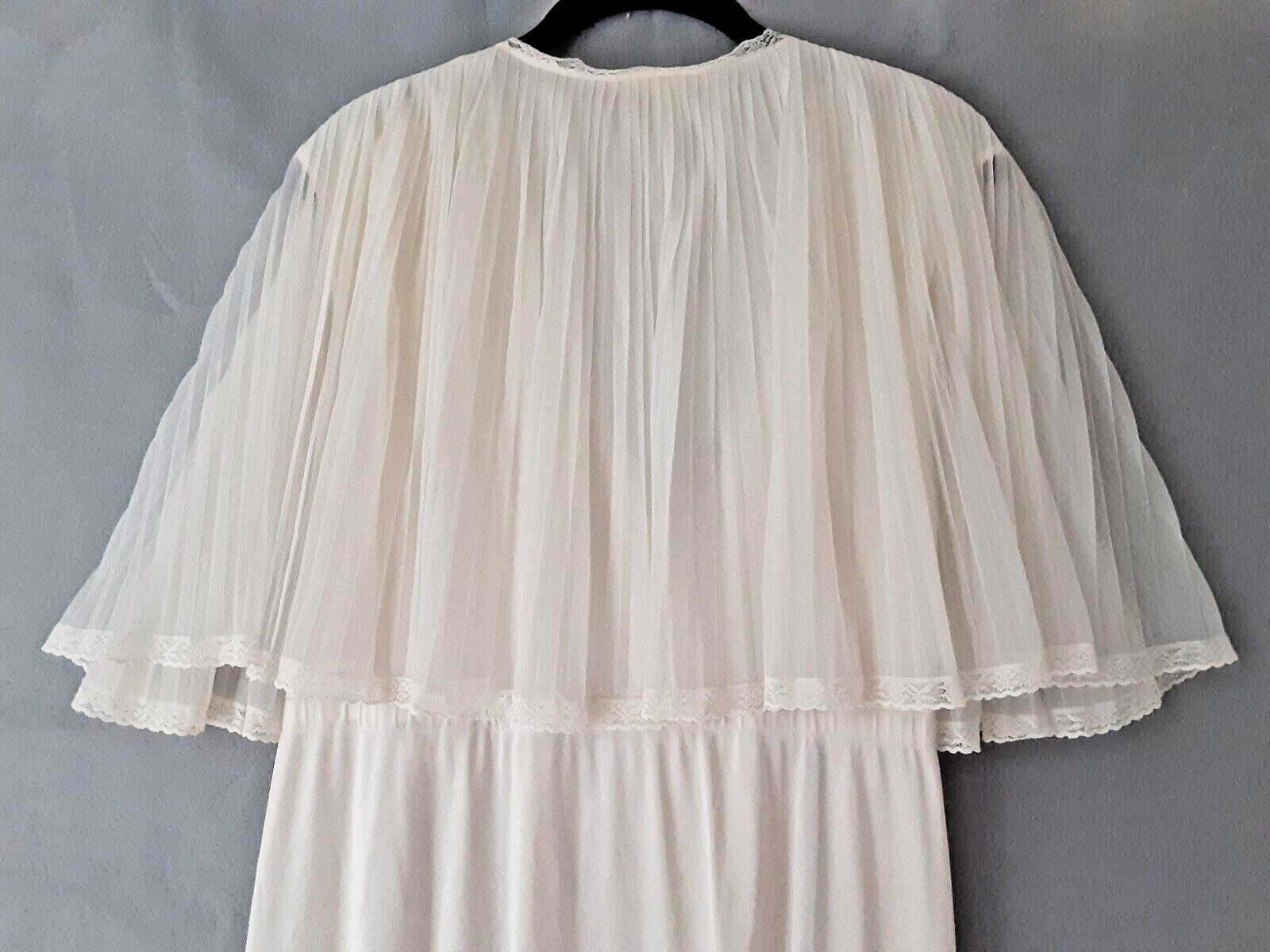 Vtg Ivory Nylon Robe Sz M Sheer Pleated Chiffon Capelet Dressing Gown Jolie Two