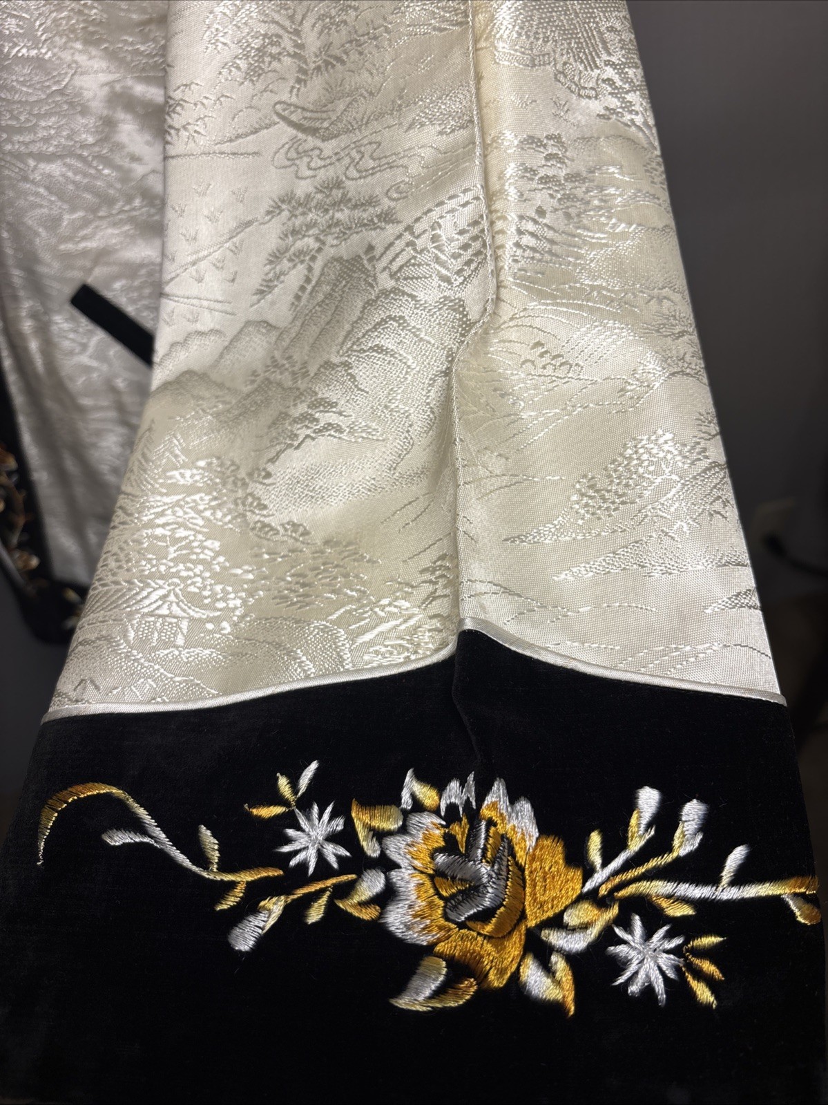 50’s Women’s Korean Jacket Silk Jacquard Black ~ Cream Orange ~ White Flowers