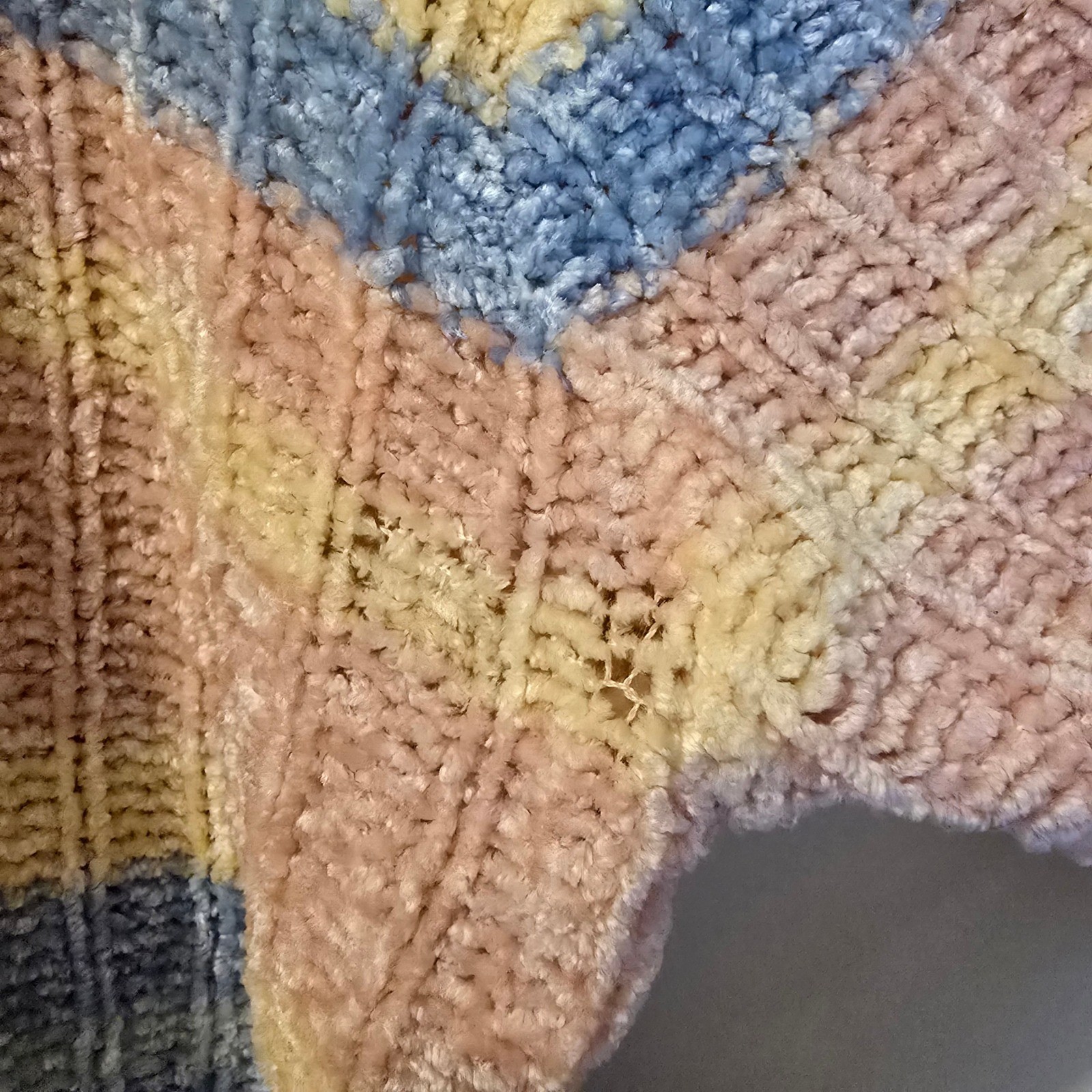 Gina Peters Vintage Pastel Striped Chenille Turtleneck Sweater Pink Blue Yellow