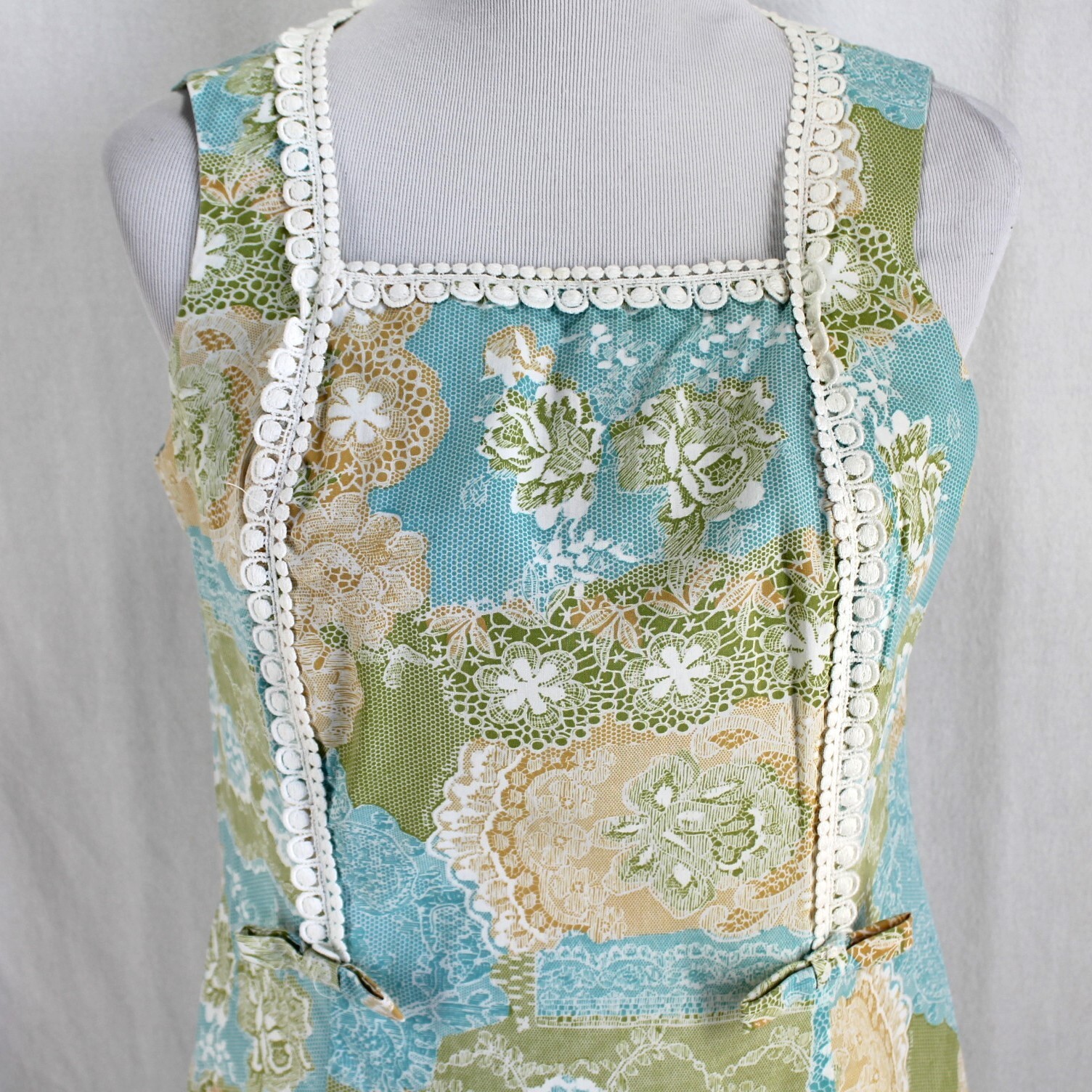 Vintage Lounge Craft Dress Size S/M Blue Green Floral Sleeveless Crochet Trim