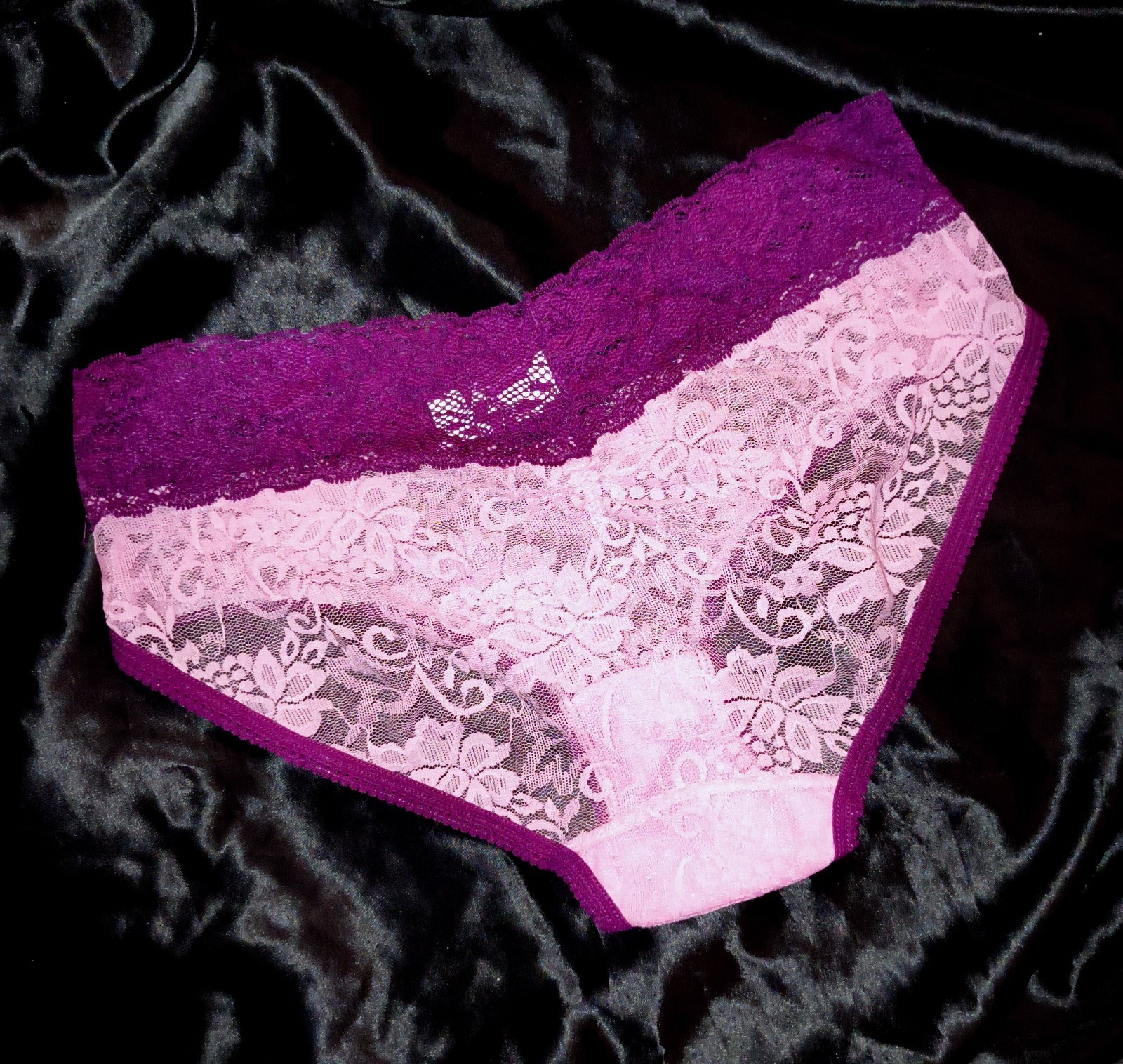 Vintage Jezebel Burgundy Pink LACE HIPHUGGER PANTIES- Small