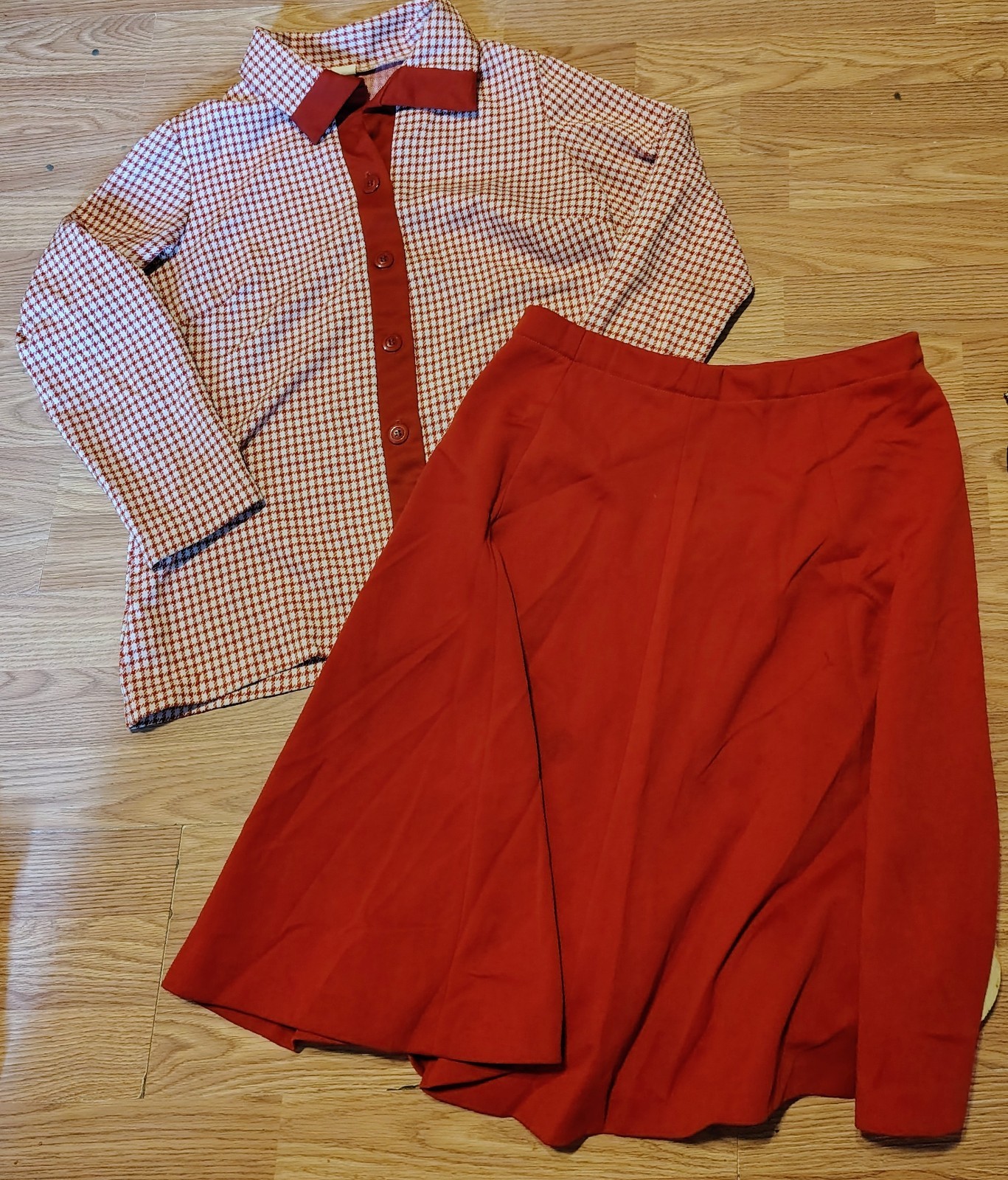 Vintage 1970s Red Houndstooth Blouse Hamilton A-Line Skirt 2 Piece Set Mod Retro
