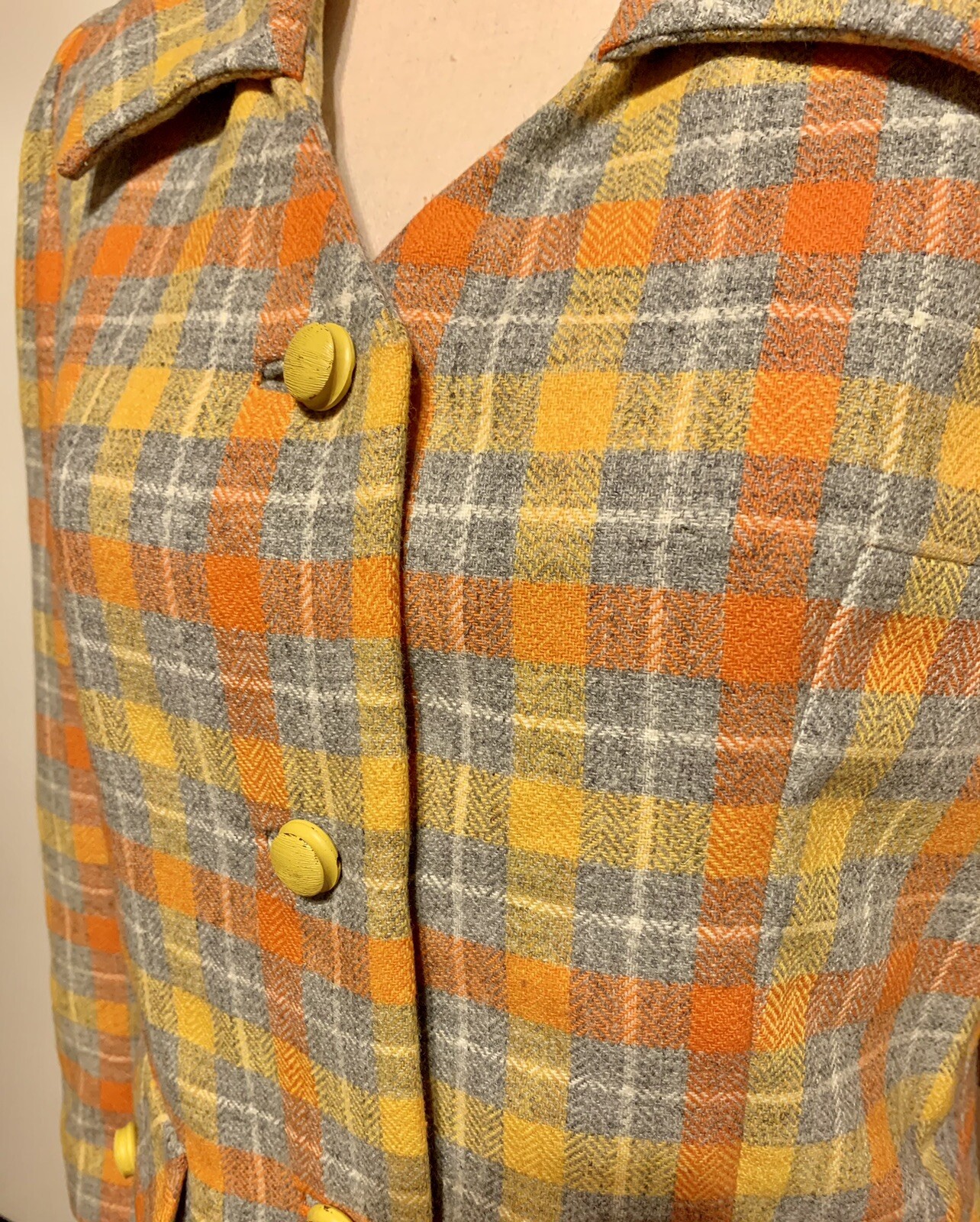 Amazing! Vintage Hand Tailored Plaid Wool Blend Blazer by Harrods of California