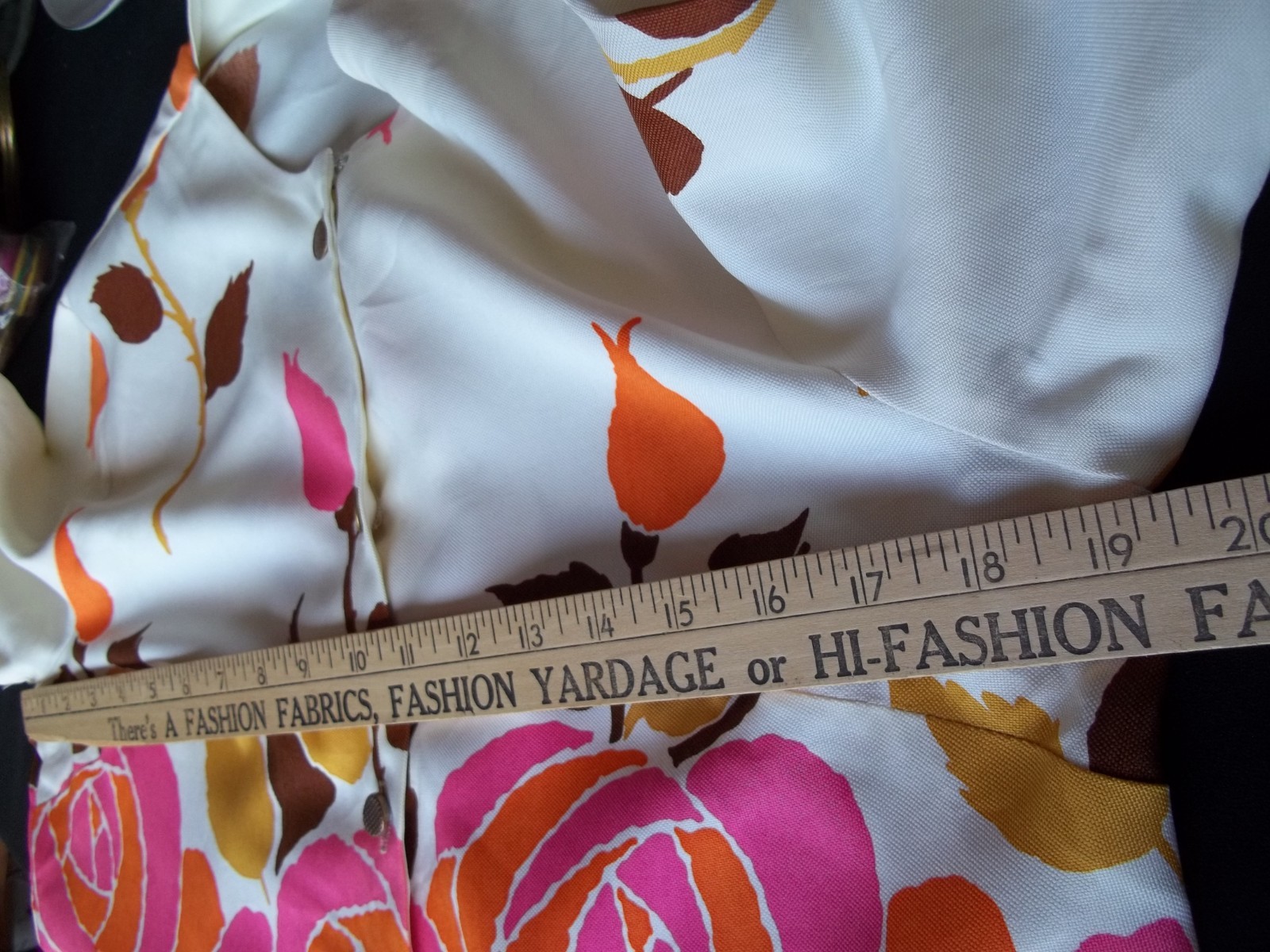Vintage Jacket / top Lightweight Aladdin 50’s 1960’s Bold Flowers Rose Bud S