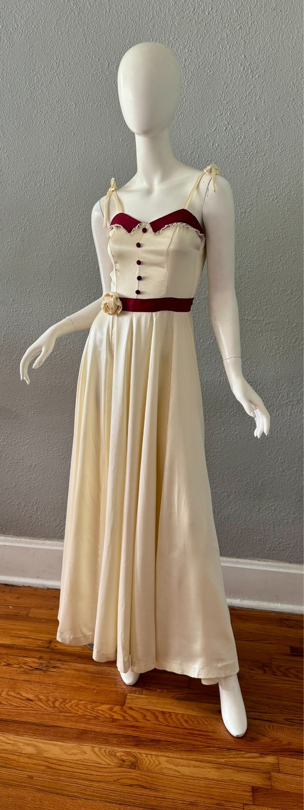 Vintage 40s Satin Ivory Full Sweep Formal Wedding Gown Dress XXS