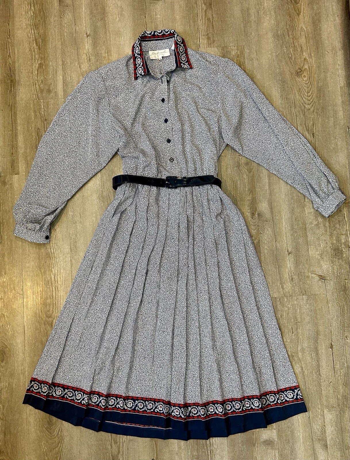 VTG 80’s? Schrader Sport Pleated Button Up Dress W/ Belt White Navy Red SZ 12