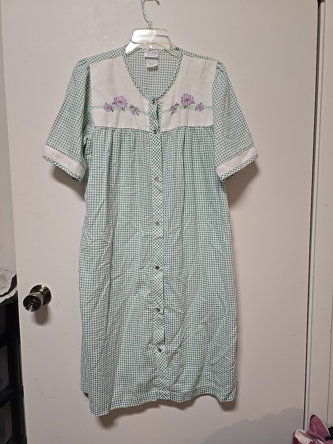 VINTAGE Coffee Time Floral EMBODERY GREEN CHECKED GINGHAM Nightgown Medium