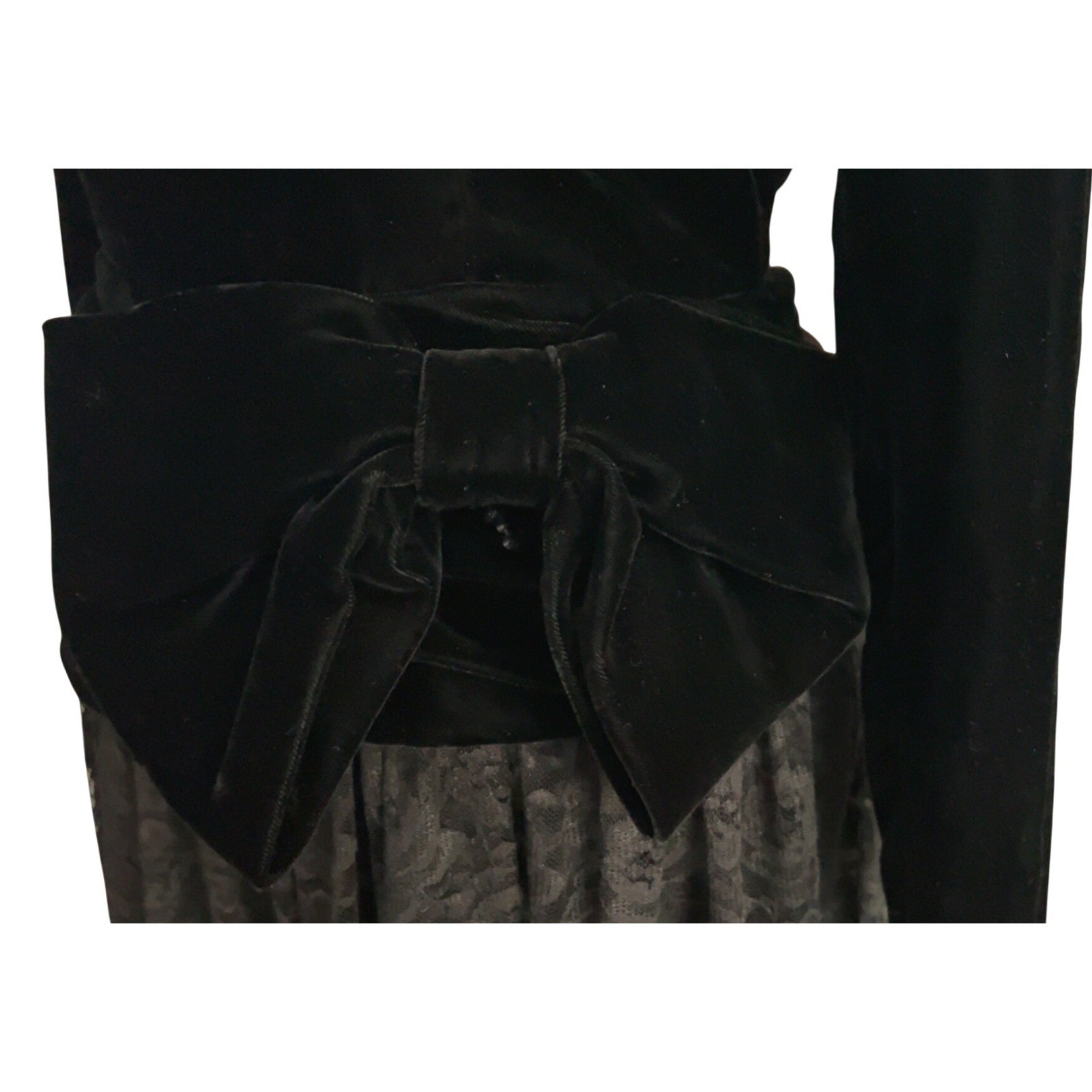 Vintage NUIT velvet and lace formal dress w bow SZ: 2 (approx SEE MEASUREMENTS)