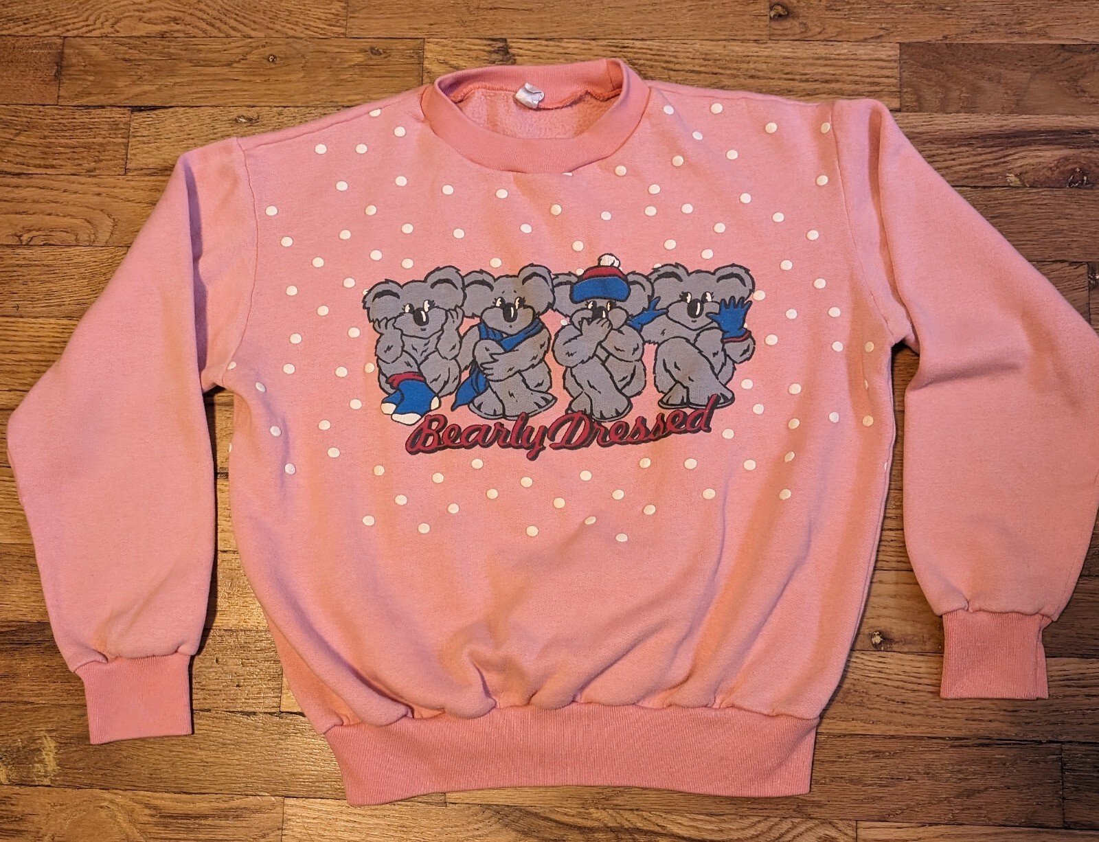 Vtg „Bearly Dressed” Koala Sweatshirt – Medium (?) – Pink Pullover Cute Joke Pun