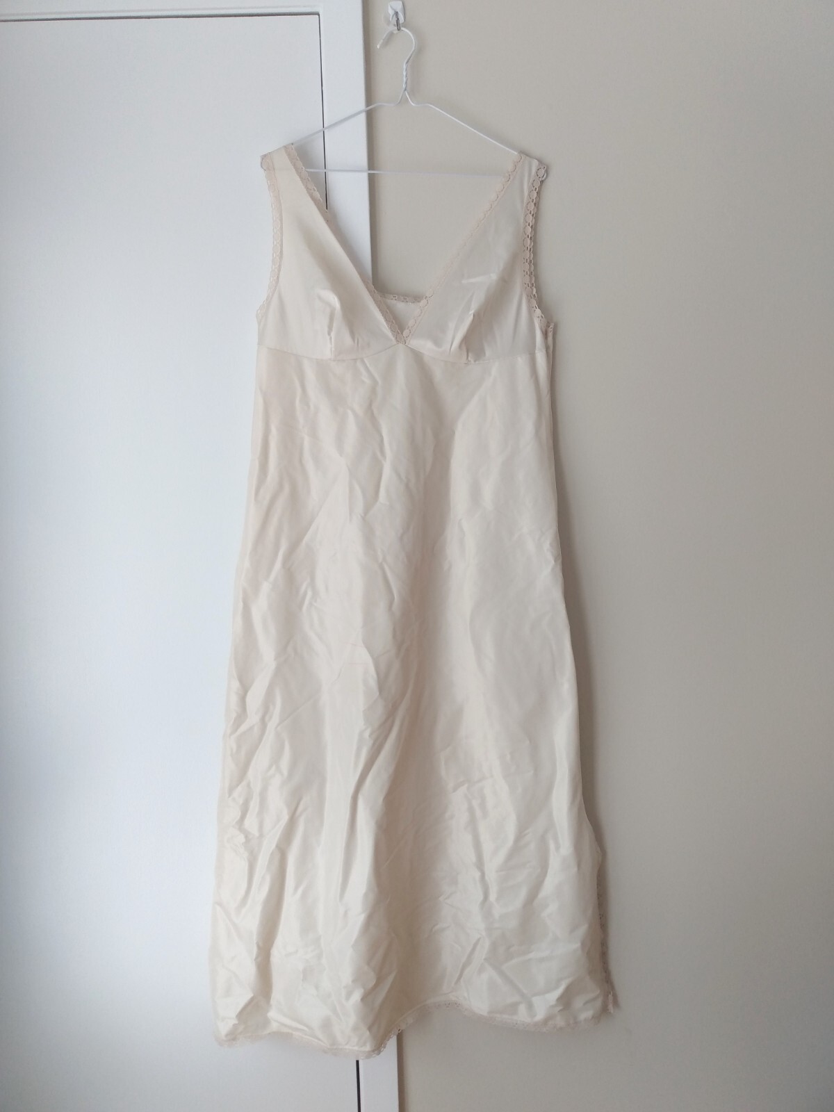 Vintage Full Slip 38″ Bust 43″ Hip Retro Undergarment Lingerie Long