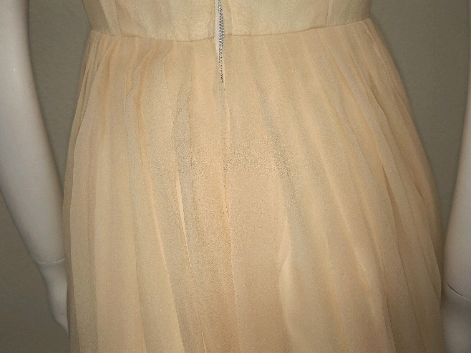 Vtg 1950s Ivory Pale Peach Chiffon V-Cut Neckline Cocktail Dress, Sz 4-6