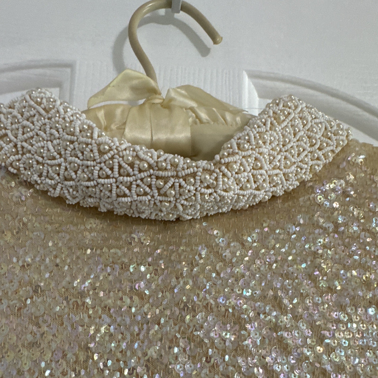 Vintage Ivory Iridescent Sequin Beaded Sleeveless Top Pearl Collar Glam Blouse