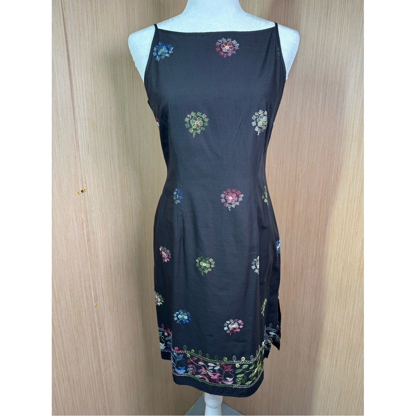 Vintage 1995 Harold’s Little Black Dress Floral Embroidery Side Slit 100% Cotton