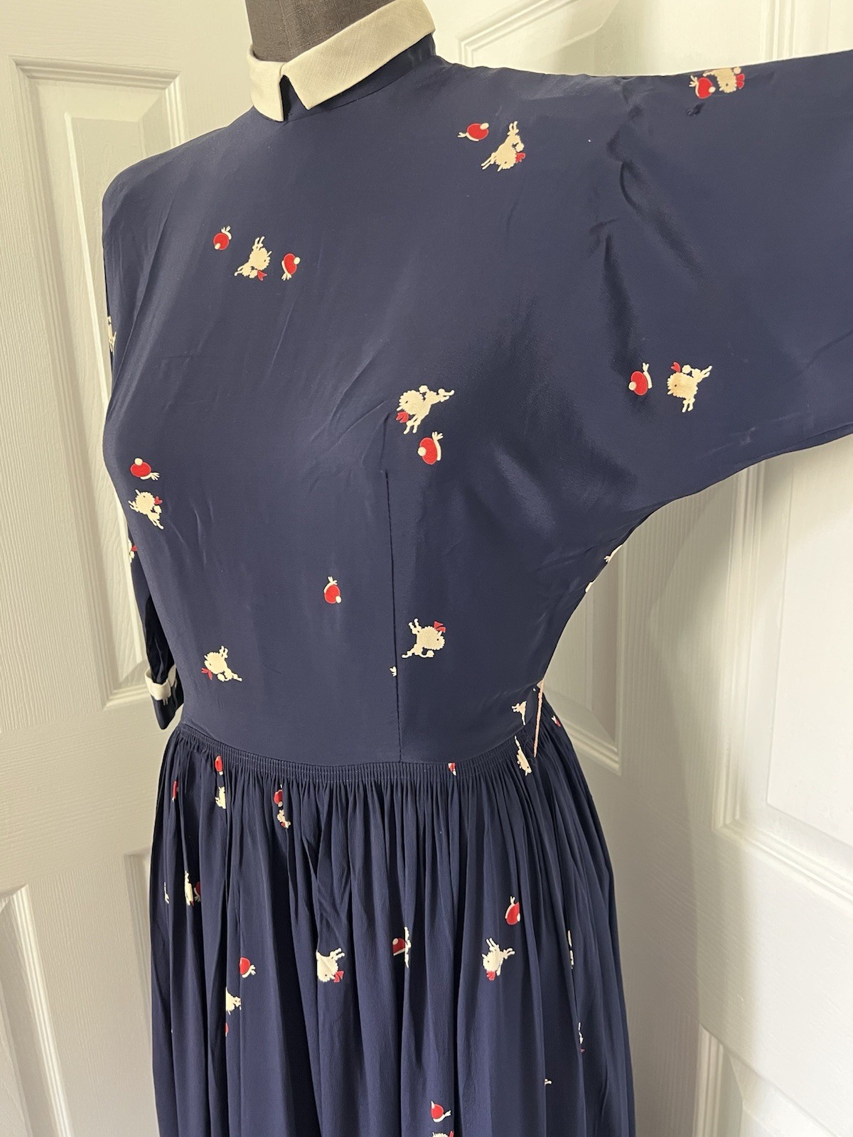 VTG 1950’s Poodle Dog Novelty Prints Blue Dress w Red Lining GOOD CONDITION S M