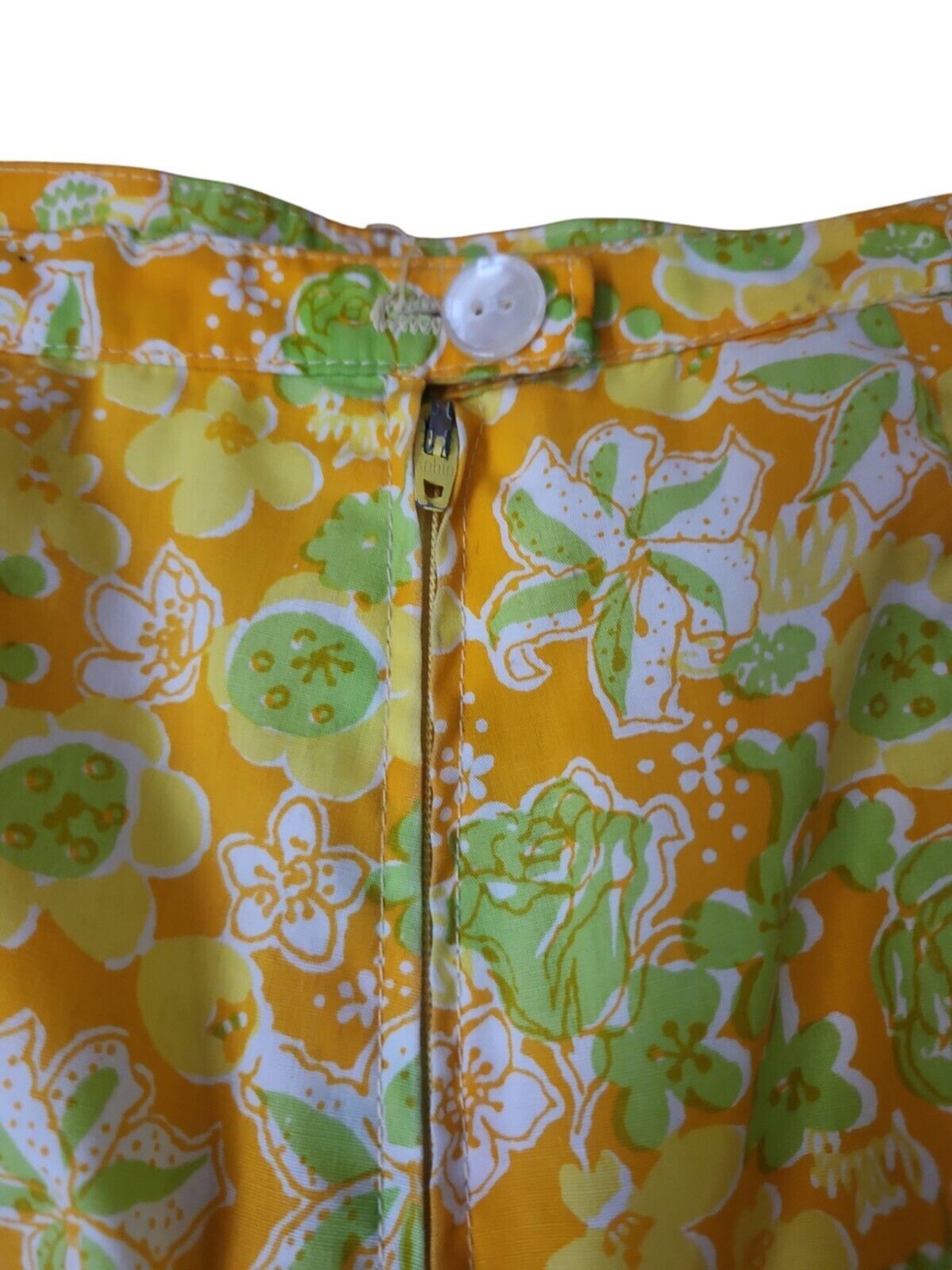 The Lilly Vintage 1960s Lilly Pulitzer Shorts Twee High-Rise Orange Floral Pool