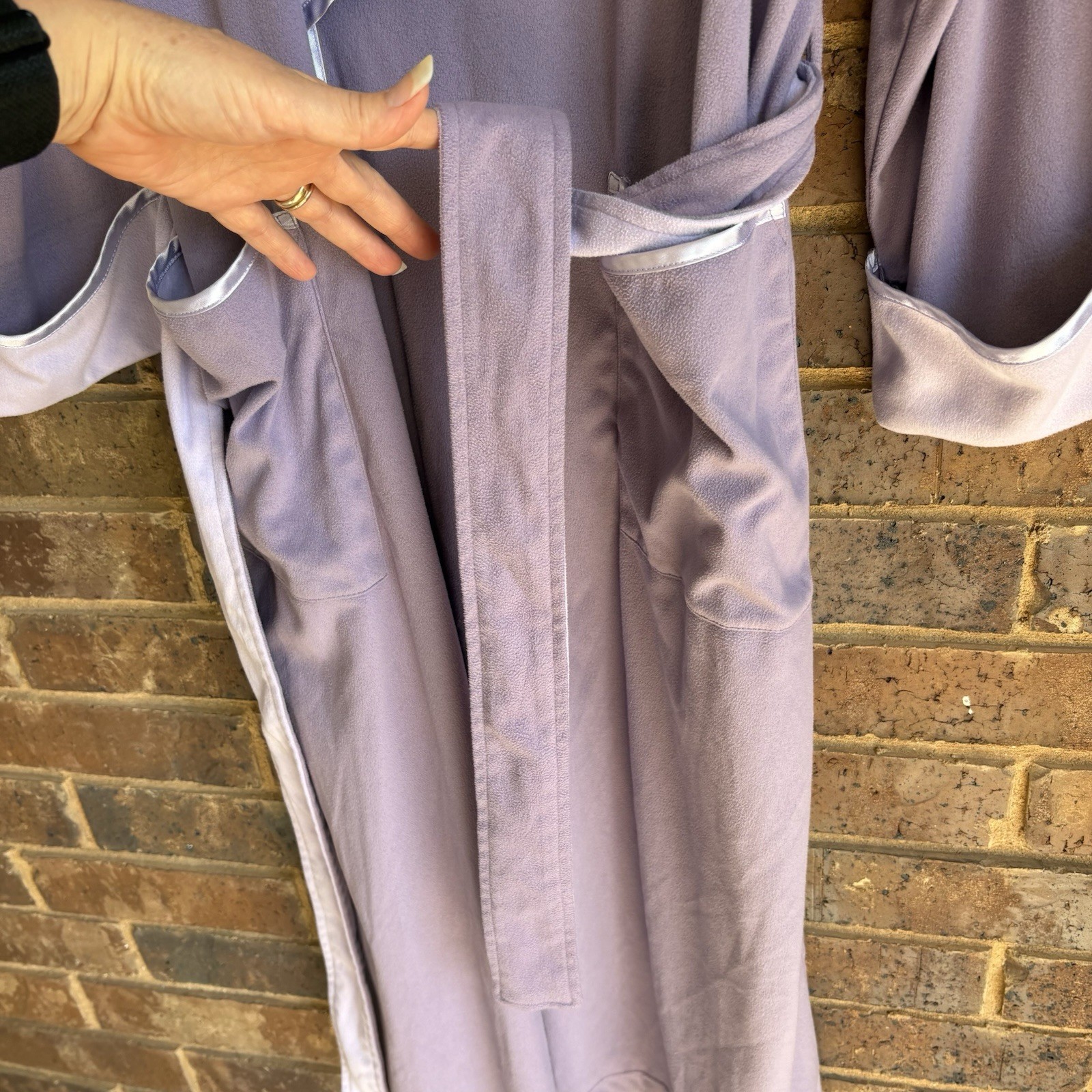 Vtg VANITY FAIR Lavender Purple Long Sleeve Robe Patch Pockets Tie Front Sz S