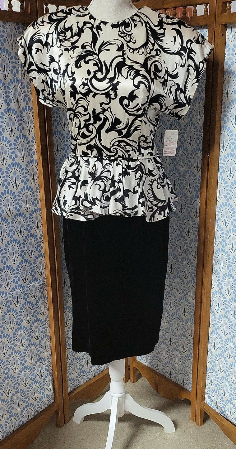 Vintage Maggy London By Jeannene Booher 100% Silk Black White Scroll sz 6 NWT