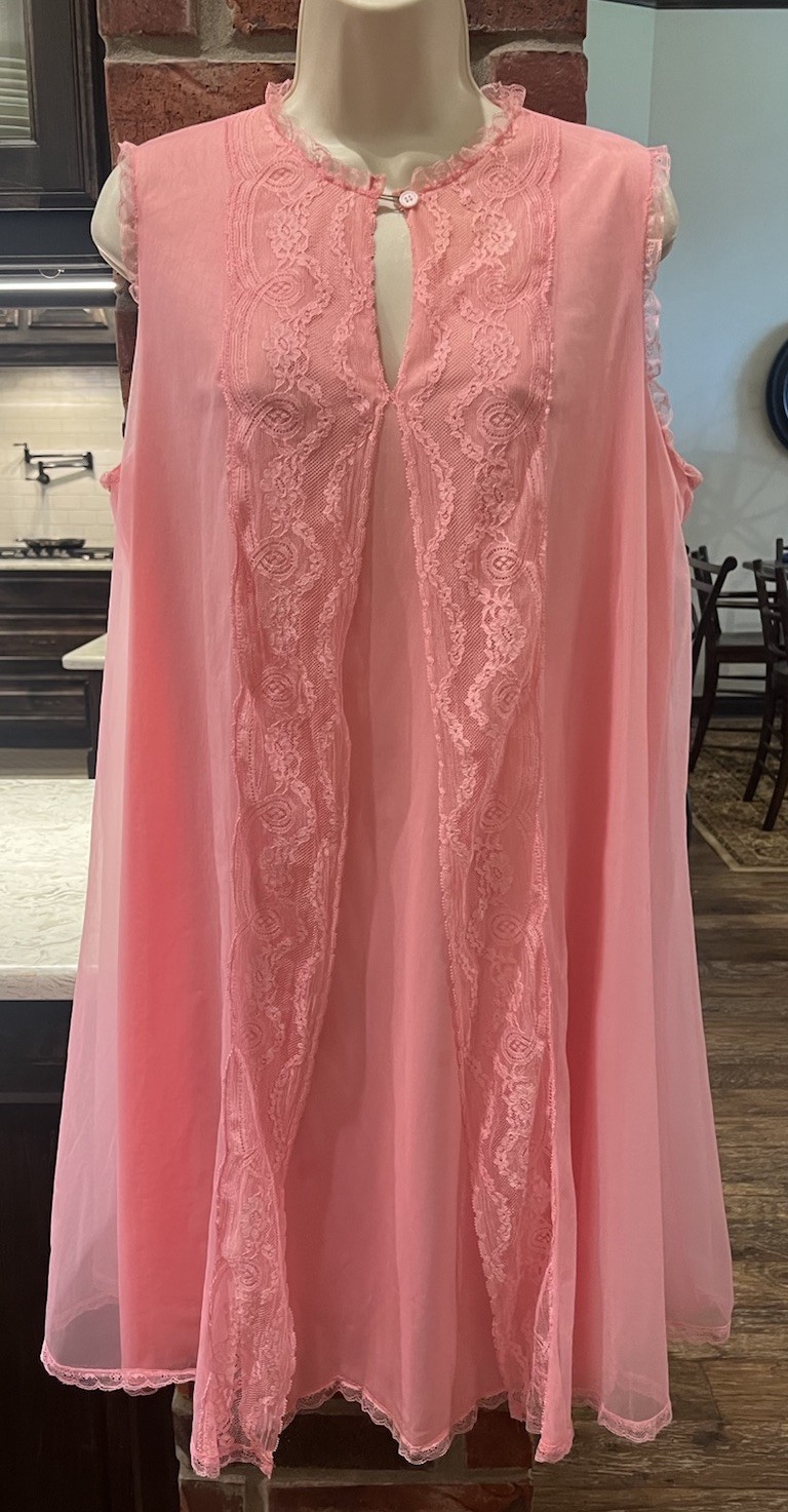Vintage Vanity Fair Candy Pink NEGLIGEE Nightgown Sheer Nylon Chiffon Overlay M