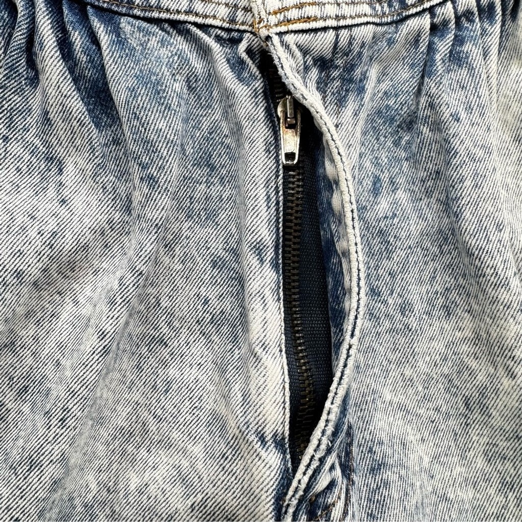 Bonjour Vintage 80s Acid Wash High waisted Pleated Front Shorts Throwback OG
