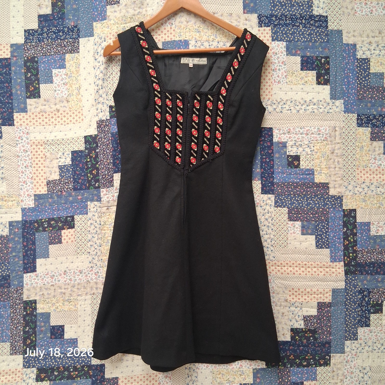 Vintage Feltine 100% Virgin Wool Embroidered Folk Jumper Dress Womens EU 38