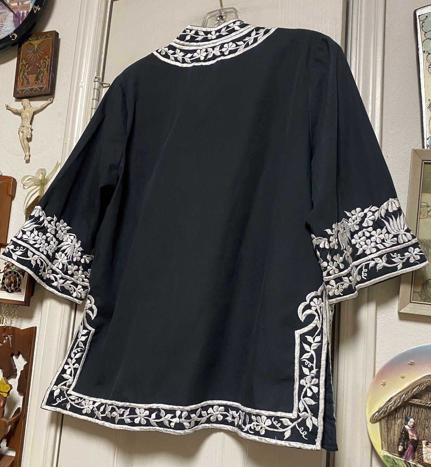 Chuchi By Amtops International, Inc Vintage 1970’s Embroidered Kaftan M Top