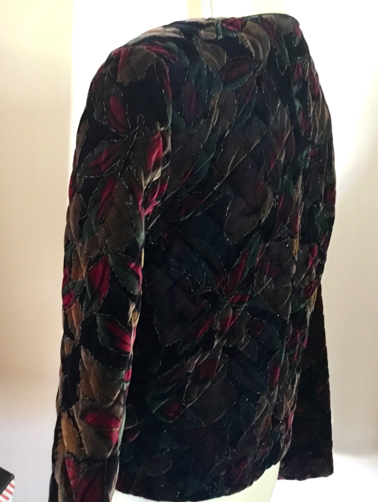 VTG GREG ADAMS SZ. LARGE LONG SLV. JACKET DARK FLORAL FABRIC QUILTED GOLD THREAD